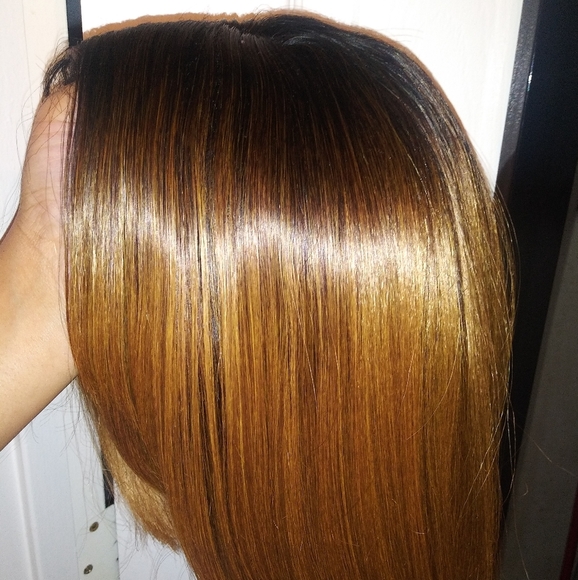 EZ Lace Front Ombre Bob Wig - Picture 7 of 7